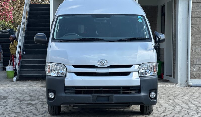 
								Toyota Hiace GL full									