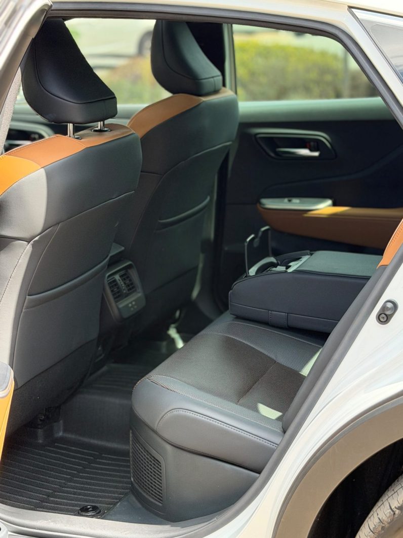 
								Toyota Crown full									