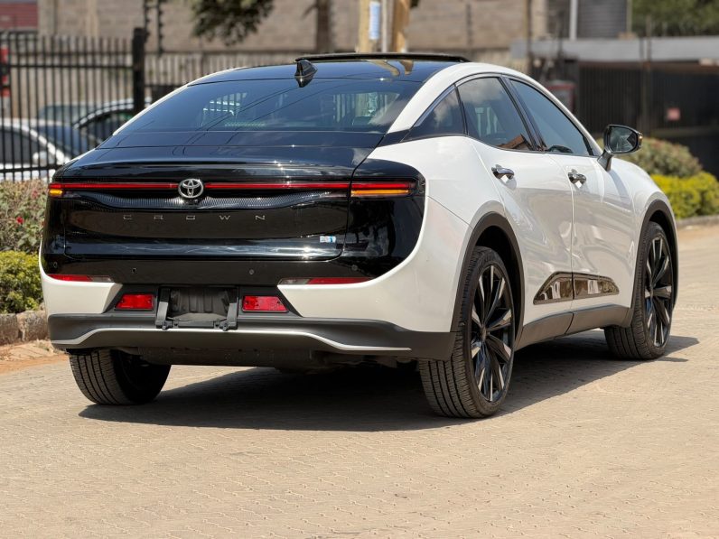 
								Toyota Crown full									
