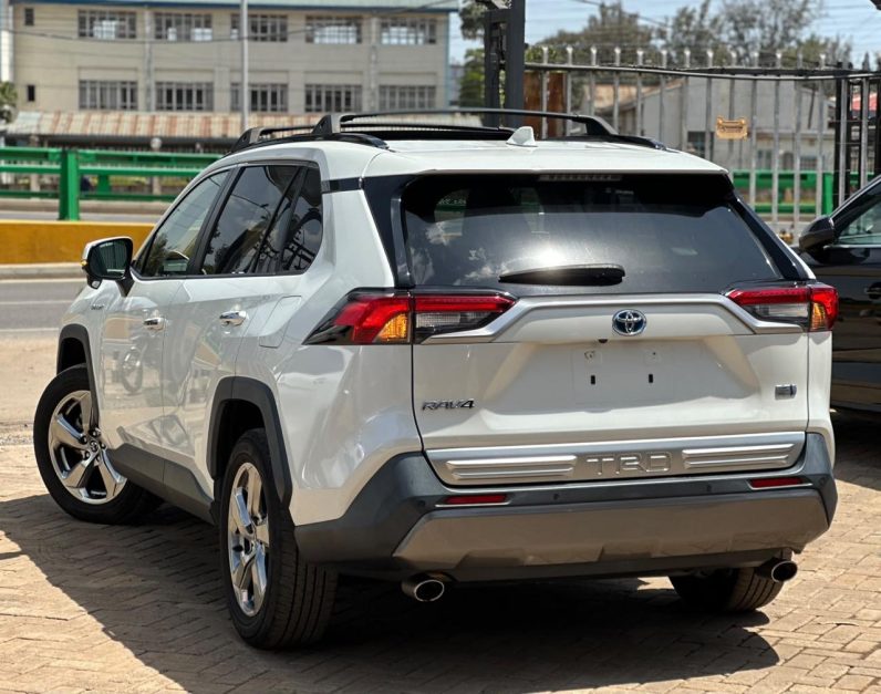 
								Toyota Rav4 full									