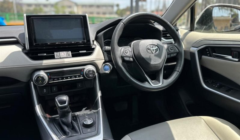 
								Toyota Rav4 full									