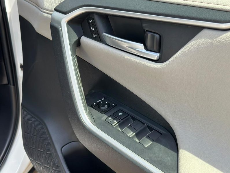 
								Toyota Rav4 full									