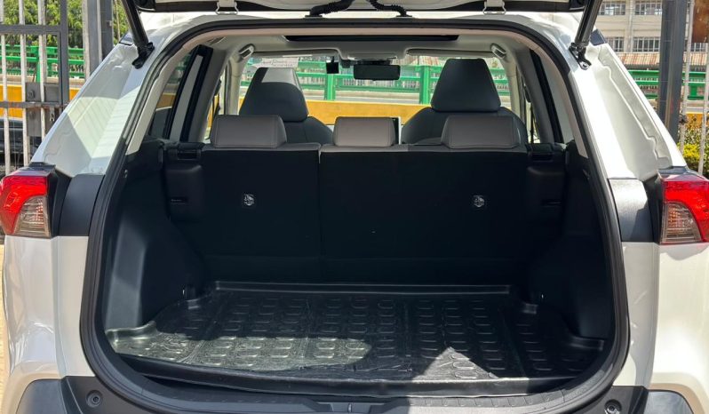 
								Toyota Rav4 full									