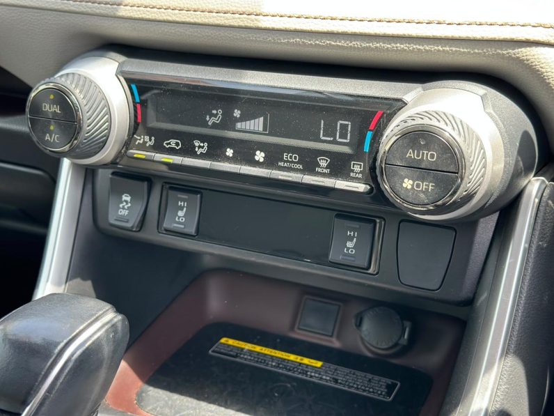 
								Toyota Rav4 full									