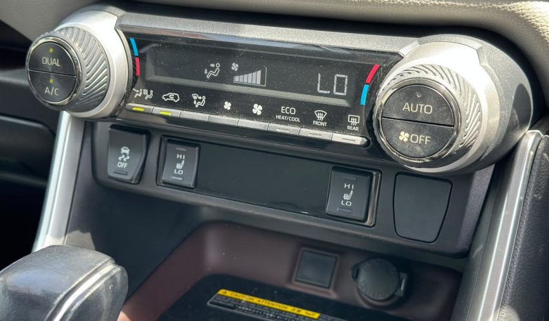 
								Toyota Rav4 full									
