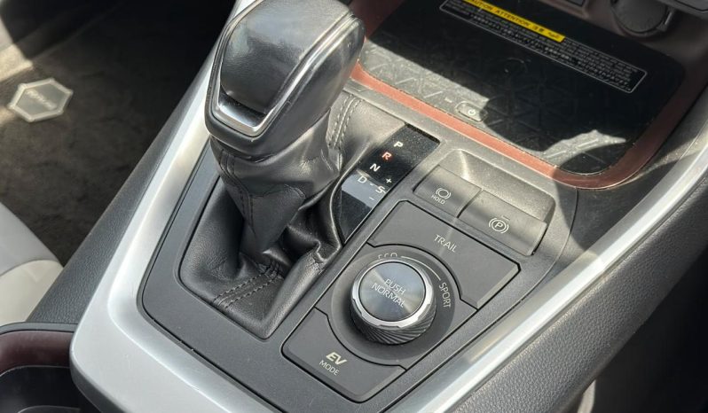 
								Toyota Rav4 full									