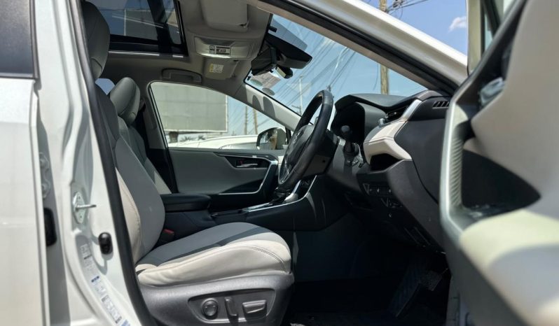 
								Toyota Rav4 full									