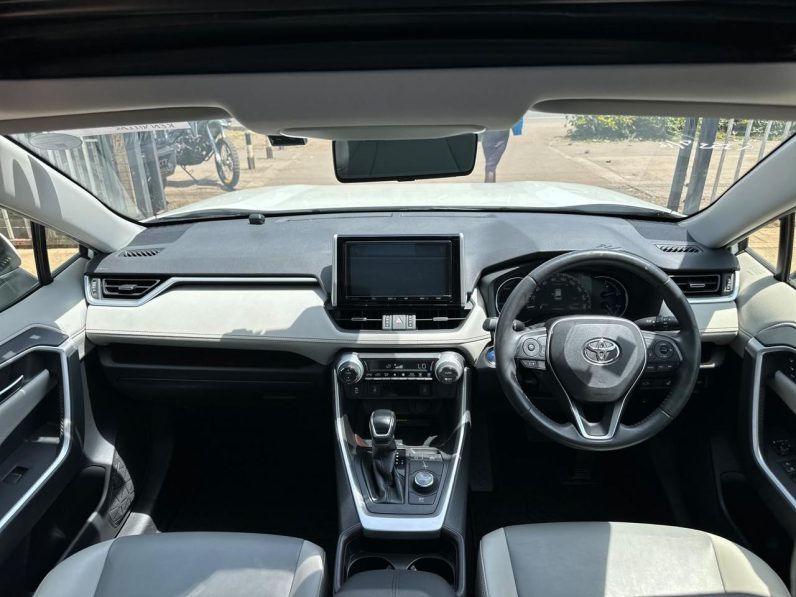 
								Toyota Rav4 full									