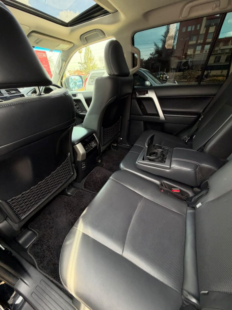 
								Toyota Prado TX-L full									
