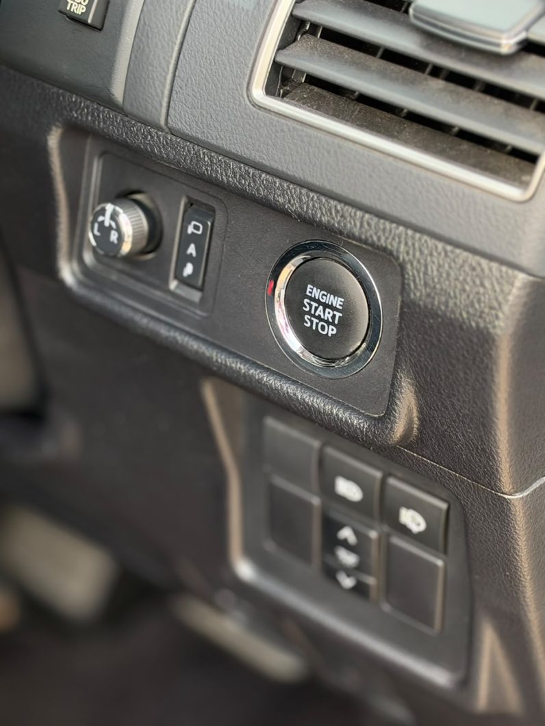 
								Toyota Prado TX-L full									