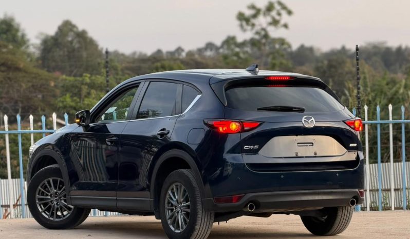 
								Mazda CX-5 full									