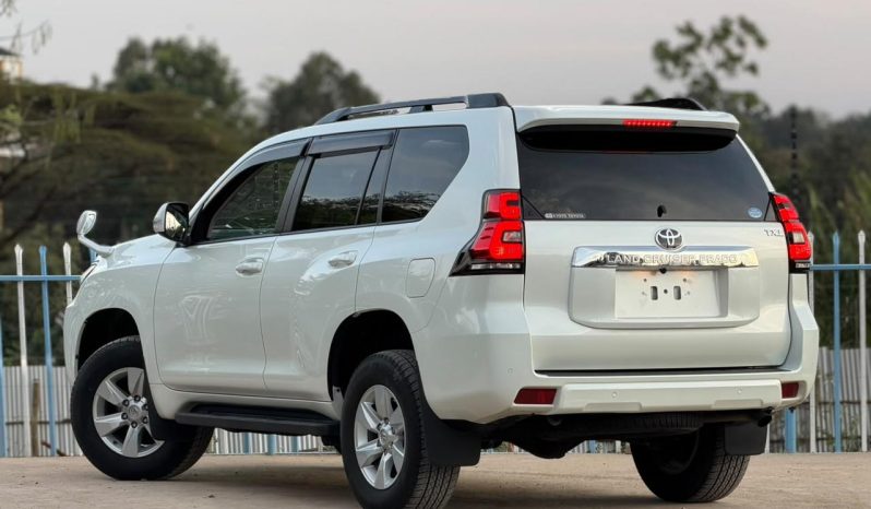 
								Toyota Land Cruiser Prado TX-L full									