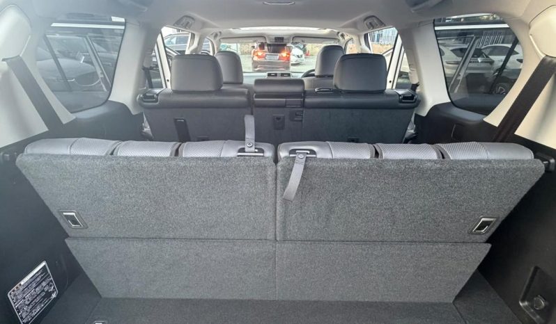 
								Toyota Land Cruiser Prado TX-L full									