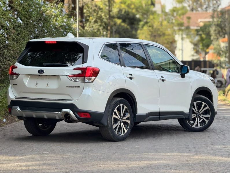 
								Subaru Forester SK9 full									