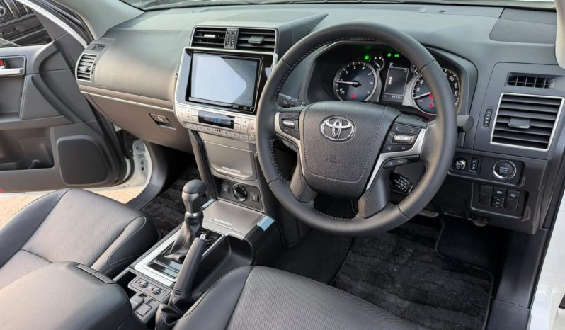 
								Toyota Land Cruiser Prado TX-L full									