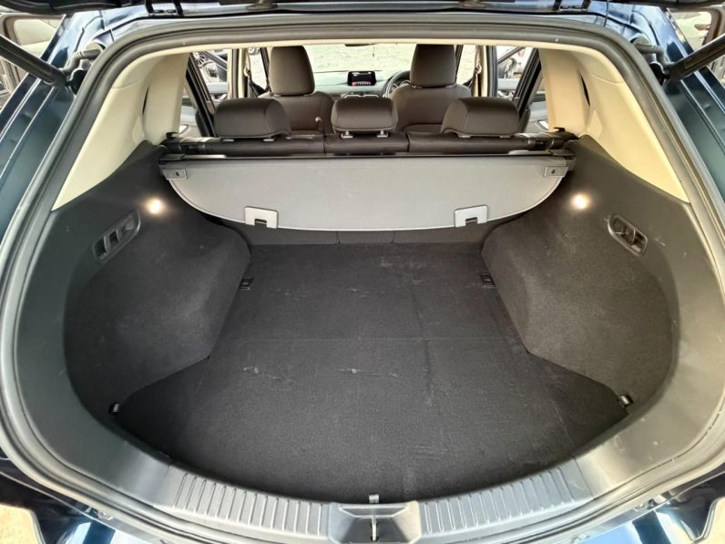 
								Mazda CX-5 full									