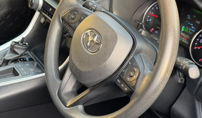 
								Toyota Rav 4 full									