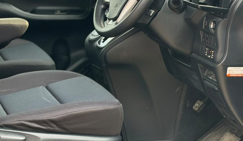 
								Toyota Noah full									