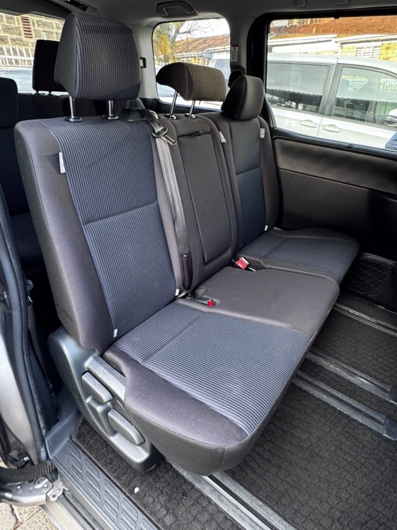 
								Toyota Noah full									