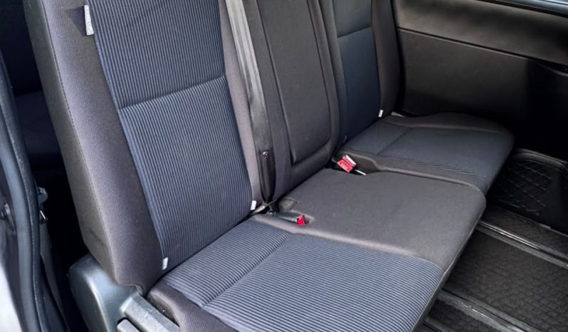 
								Toyota Noah full									