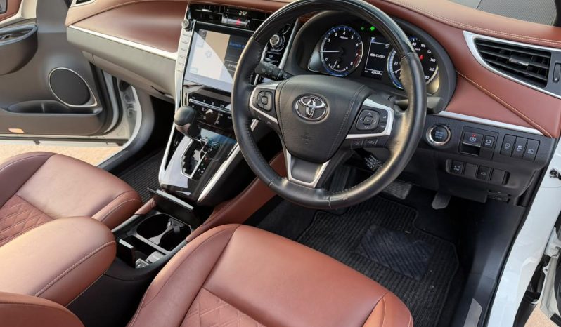 
								Toyota Harrier full									