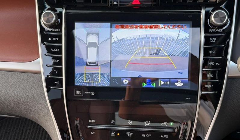 
								Toyota Harrier full									