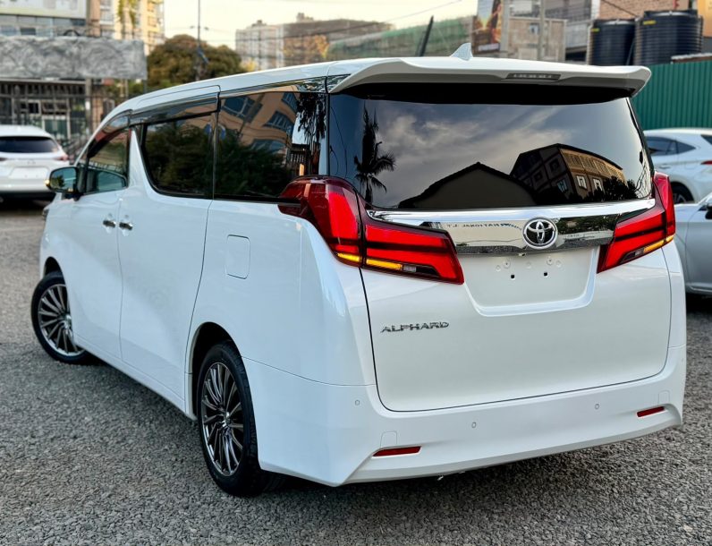 
								Toyota Alphard full									