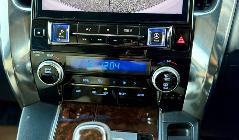 
								Toyota Alphard full									