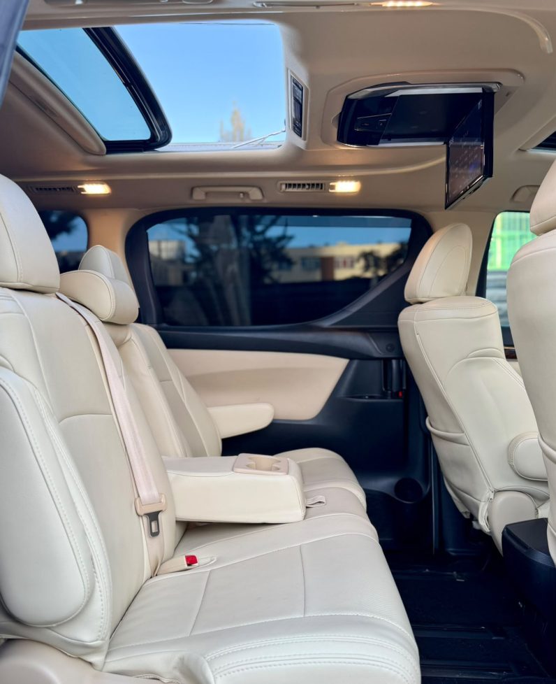 
								Toyota Alphard full									