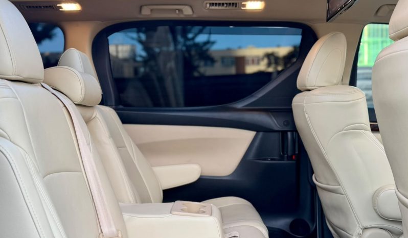 
								Toyota Alphard full									