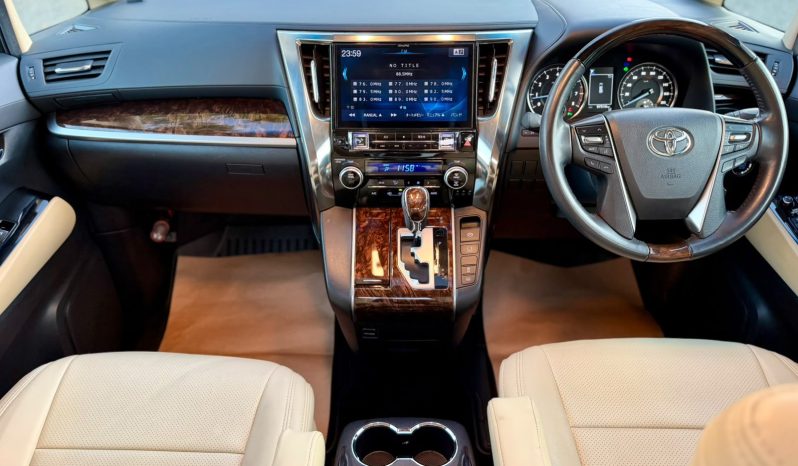 
								Toyota Alphard full									