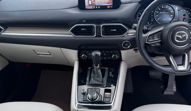
								Mazda CX-8 full									