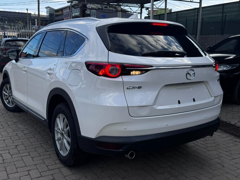 
								Mazda CX-8 full									