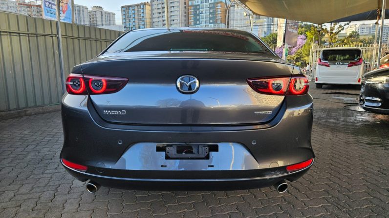 
								Mazda 3 full									