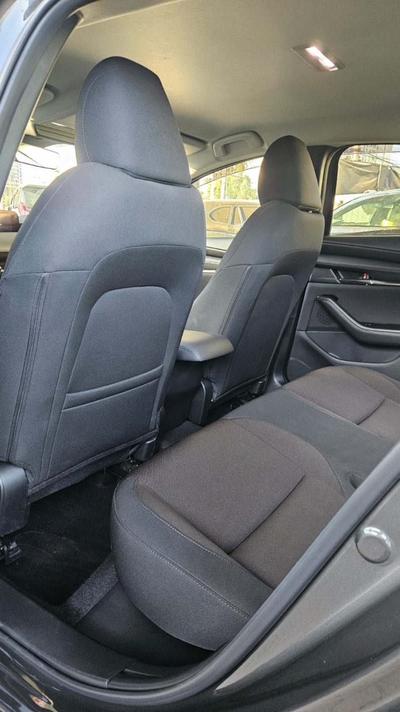 
								Mazda 3 full									