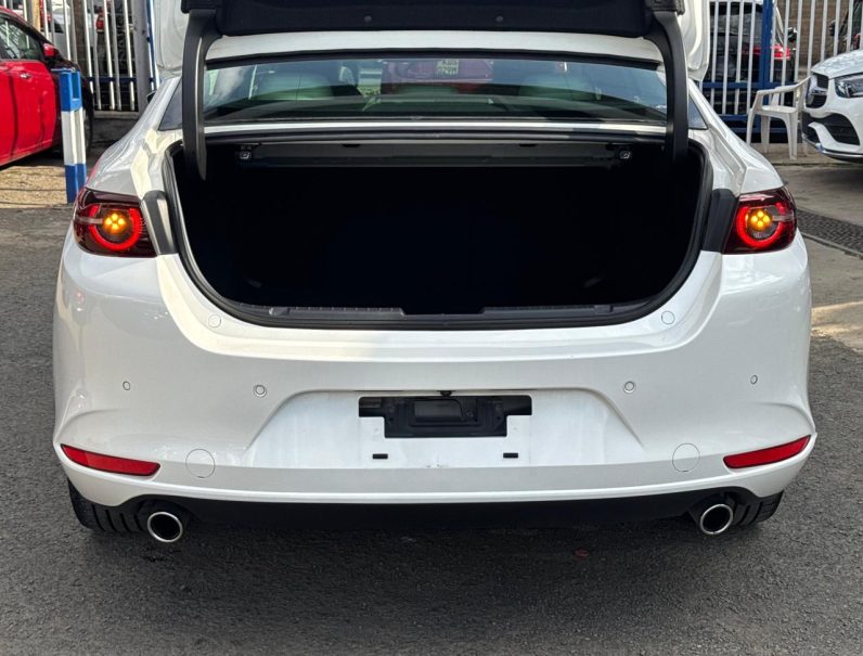 
								Mazda 3 full									