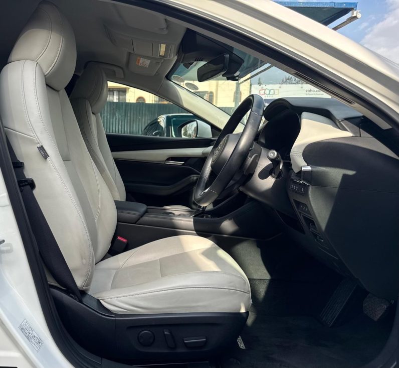 
								Mazda 3 full									