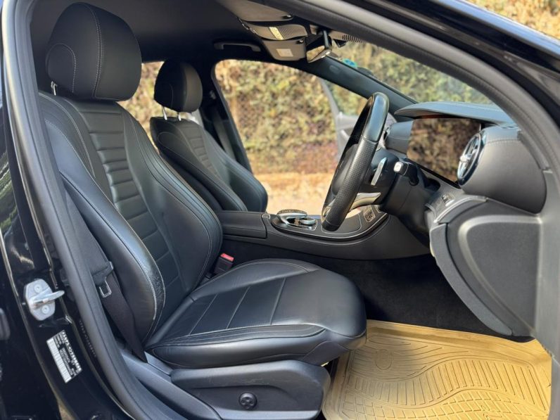 
								Mercedes Benz E250 full									