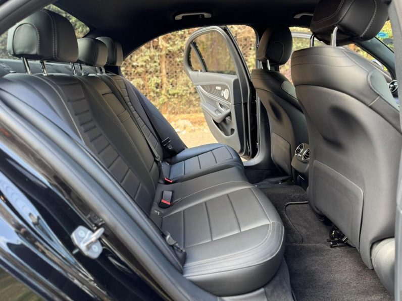 
								Mercedes Benz E250 full									