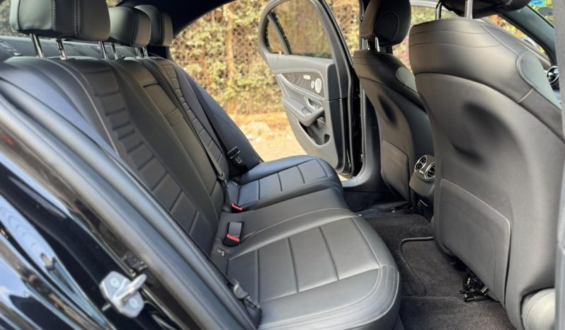 
								Mercedes Benz E250 full									