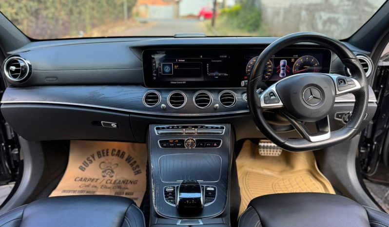 
								Mercedes Benz E250 full									