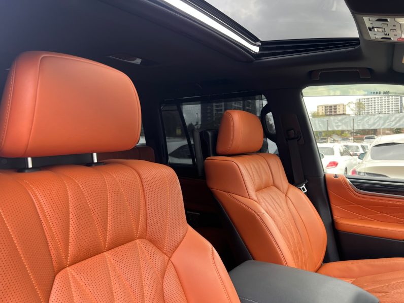 
								Lexus LX570 full									