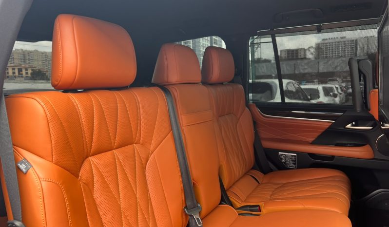 
								Lexus LX570 full									