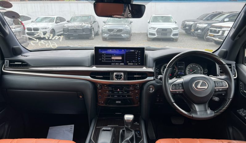 
								Lexus LX570 full									