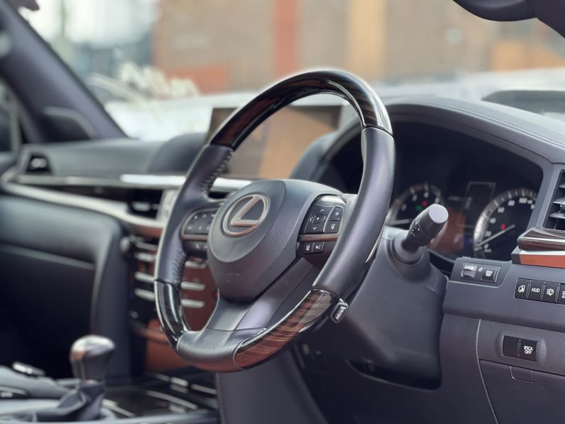 
								Lexus LX570 full									