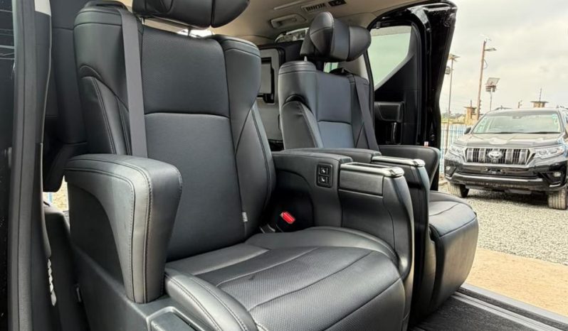 
								Toyota Alphard full									