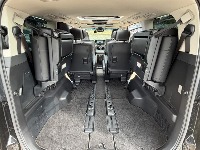 
								Toyota Alphard full									
