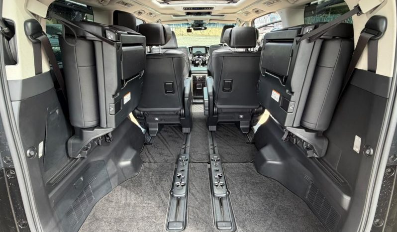 
								Toyota Alphard full									