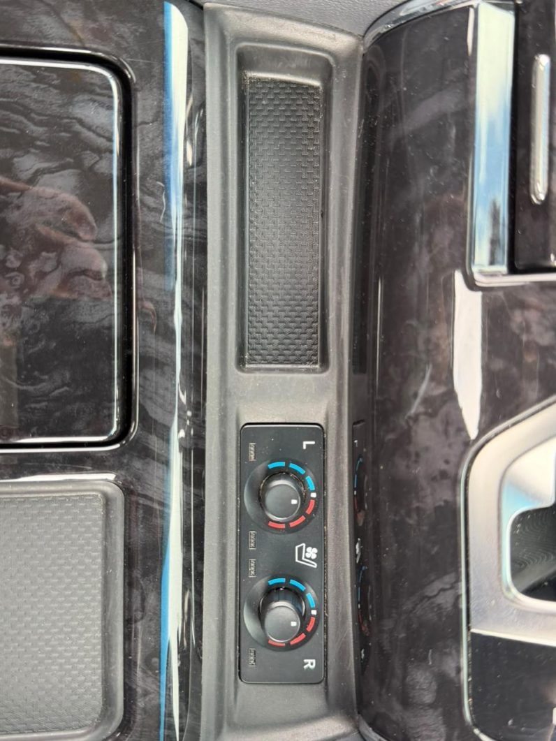 
								Toyota Alphard full									