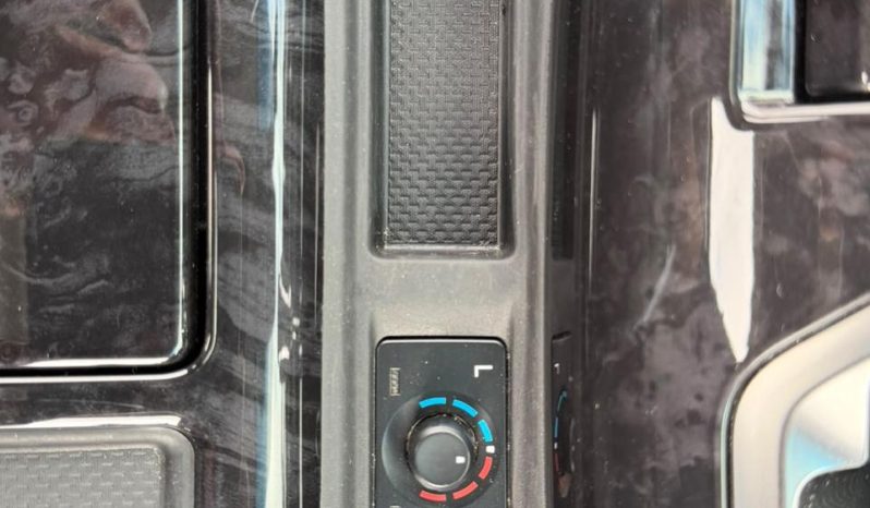 
								Toyota Alphard full									